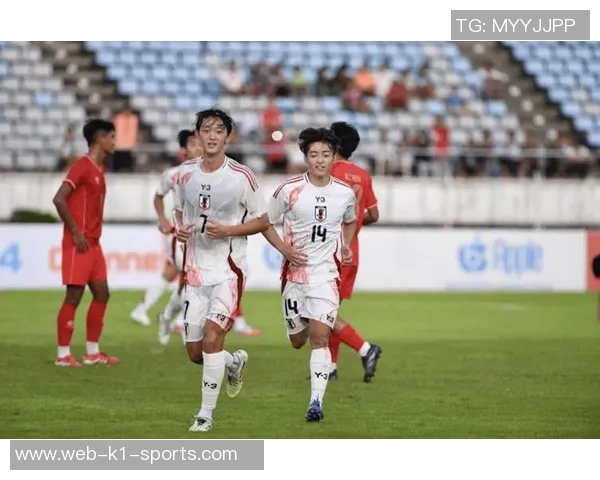 中国男足迎战新加坡期待突破重围力争亚洲杯预选赛首胜 中国男足迎战新加坡期待突破重围力争亚洲杯预选赛首胜